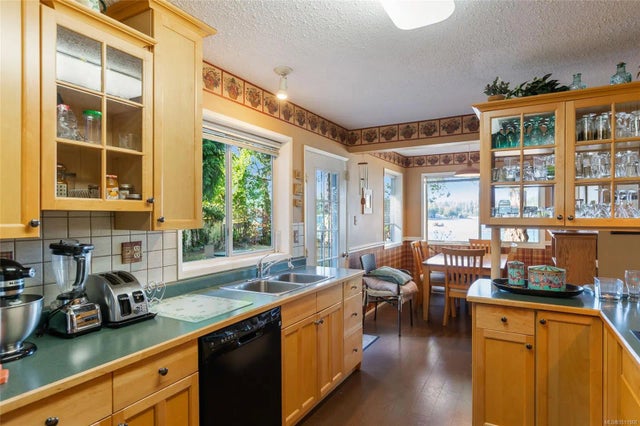5 of 43 - 1419 Madrona Dr, Nanoose Bay, BC