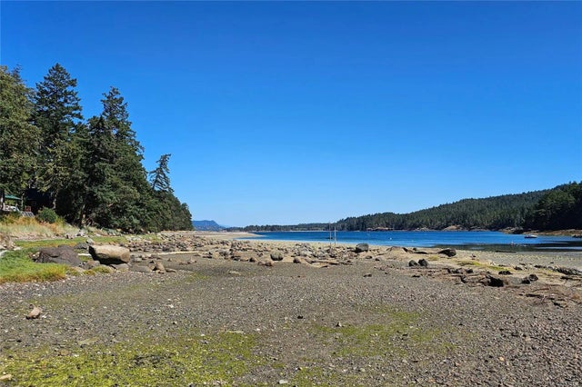 2 of 91 - Lot 4 Maple Bay Rd, Lasqueti Island, BC