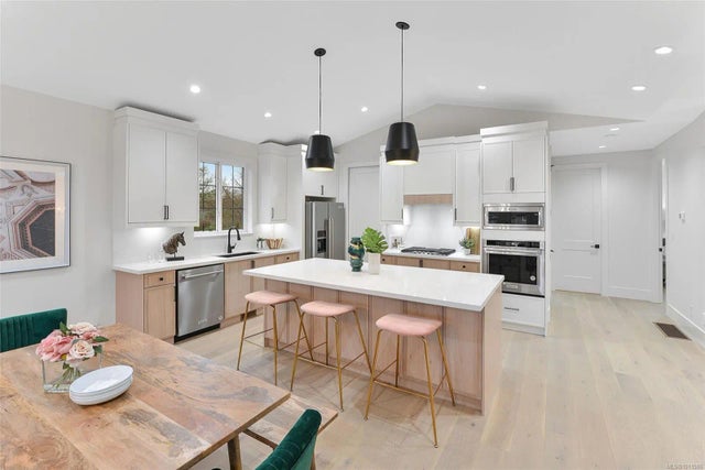 5 of 49 - 1813 Feltham Rd, Saanich, BC