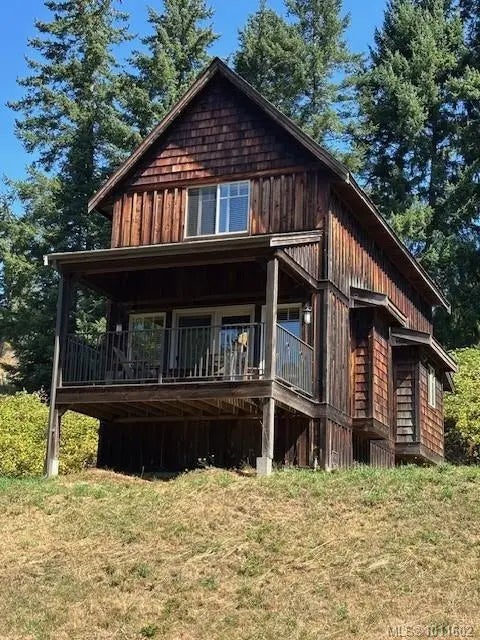 1 of 39 - 315 Robinson Rd 9, Salt Spring, BC