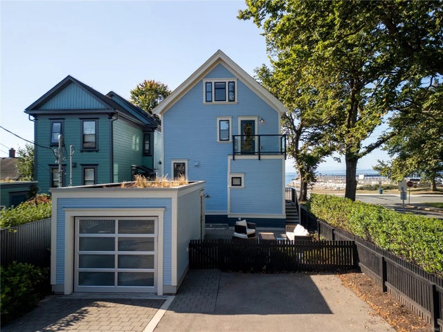 3 of 50 - 222 Dallas Rd, Victoria, BC