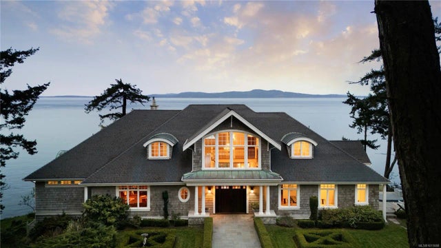 4 of 55 - 2600 Queenswood Dr, Saanich, BC