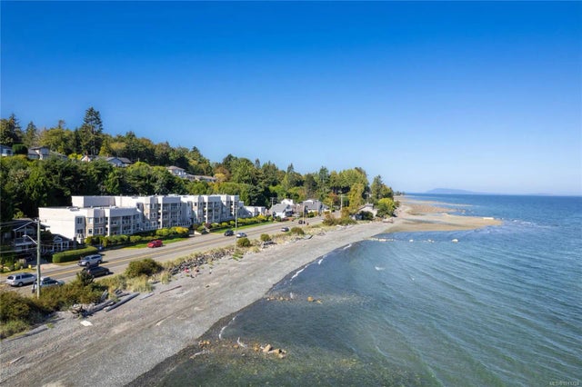 1 of 29 - 3156 Island Hwy W 103, Qualicum Beach, BC