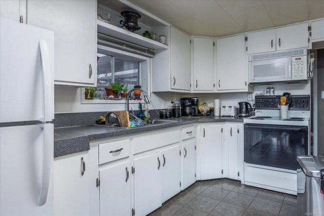 2 of 27 - 770 Chelsea St, Nanaimo, BC