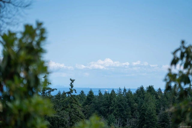 4 of 25 - 104 Bray Rd, Nanaimo, BC