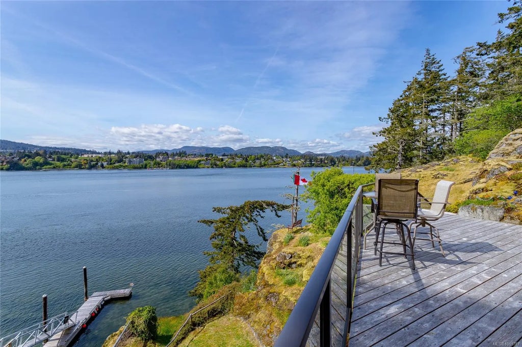 6510 Thornett Rd, Sooke