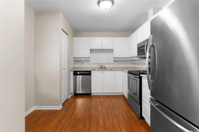 2 of 45 - 5650 Edgewater Lane 402, Nanaimo, BC