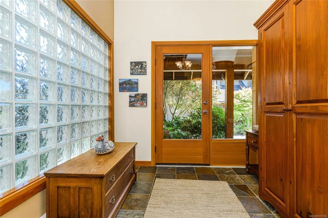 5 of 40 - 115 Upper Ganges Rd 10, Salt Spring, BC