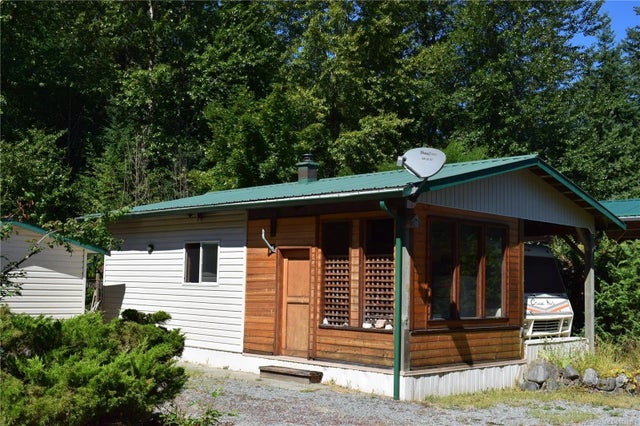 1 of 26 - 8631 South Shore Rd 30, Lake Cowichan, BC