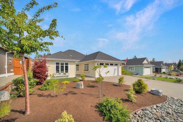 1 of 37 - 559 Rainbow Way, Parksville, BC