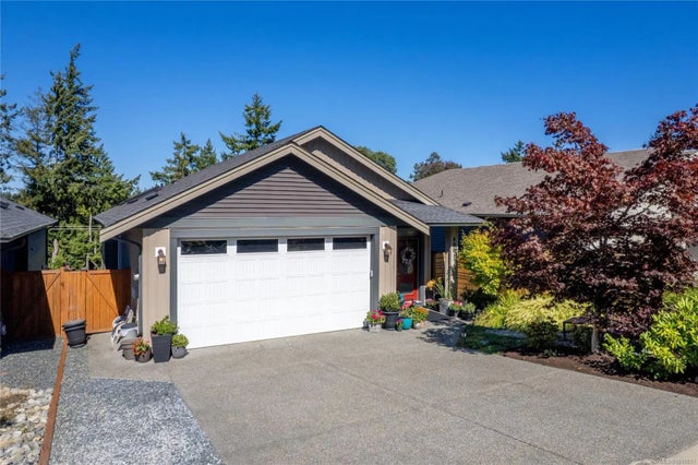1 of 55 - 4991 Dunn Pl, Nanaimo, BC