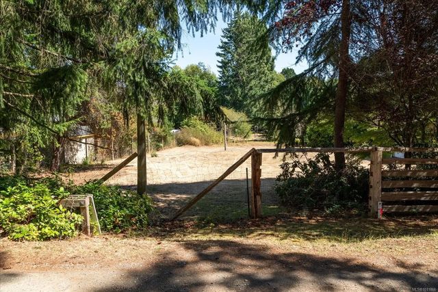 3 of 9 - Lot 1 Becque Rd, Qualicum Beach, BC