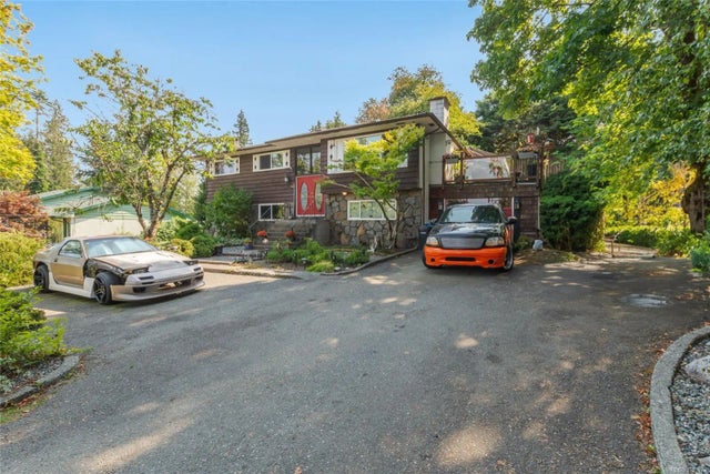 1 of 47 - 43 Roberta Rd E, Nanaimo, BC