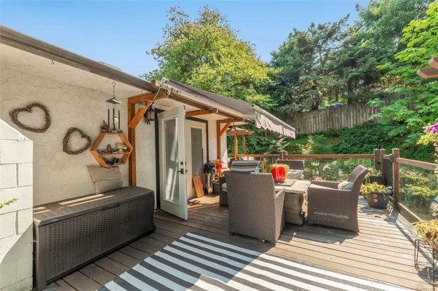 2 of 47 - 43 Roberta Rd E, Nanaimo, BC