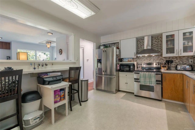 4 of 47 - 43 Roberta Rd E, Nanaimo, BC