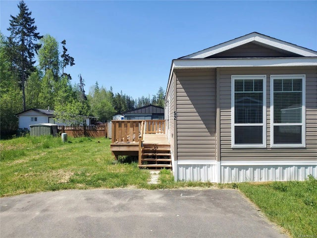1 of 20 - 1720 Whibley Rd 52, Coombs, BC