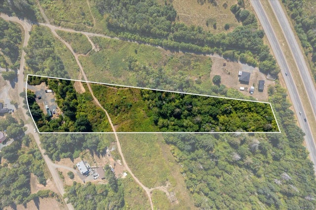 1 of 34 - 6593 Country Rd, Fanny Bay, BC