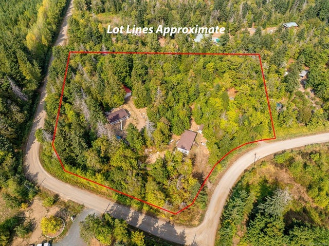 1 of 31 - 7390 Cougar Smith Rd, Fanny Bay, BC