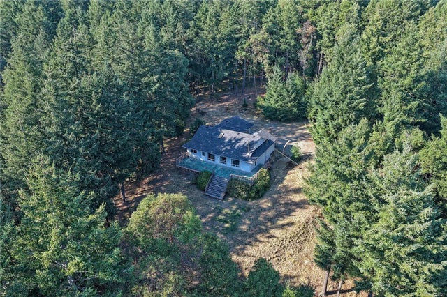 3 of 26 - 229 Cormorant Cres, Salt Spring, BC