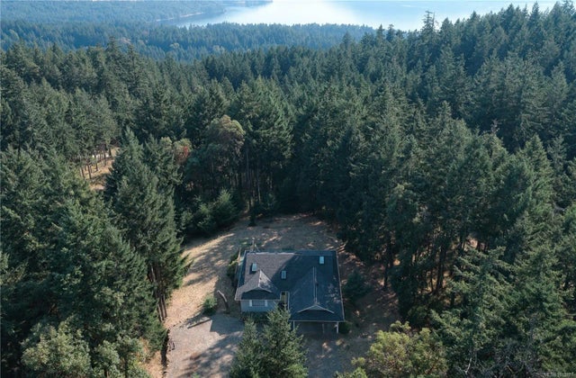 4 of 26 - 229 Cormorant Cres, Salt Spring, BC