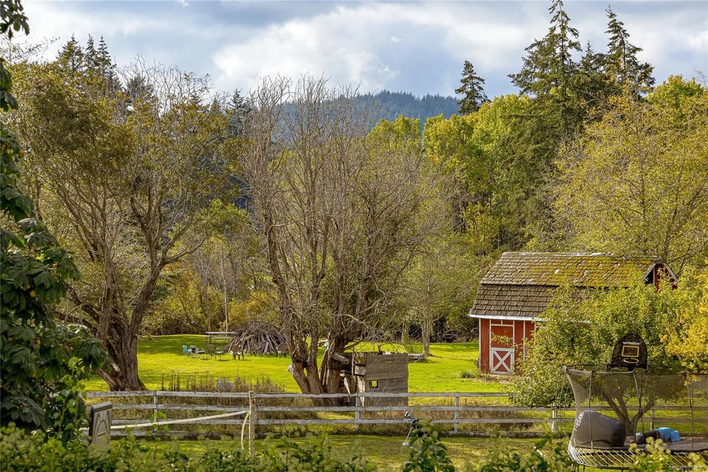 4286 Happy Valley Rd, Metchosin