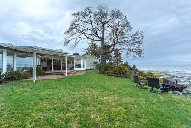 1 of 45 - 391 Bay Ave, Parksville, BC