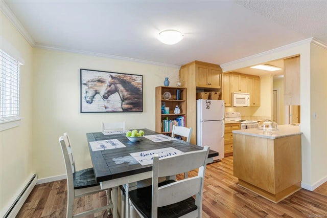 2 of 25 - 255 Hirst Ave 208, Parksville, BC