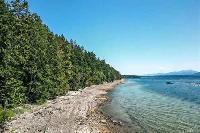 1 of 8 - Lt 7 Glen Ghorm Rd, Denman Island, BC