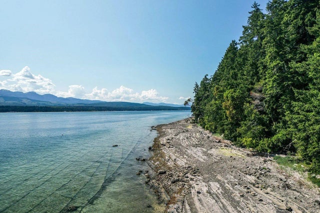 2 of 8 - Lt 7 Glen Ghorm Rd, Denman Island, BC