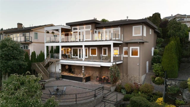 2 of 69 - 970 Seapearl Pl, Saanich, BC