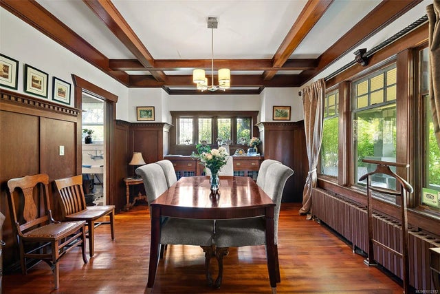 2 of 31 - 9646 Sixth St, Sidney, BC