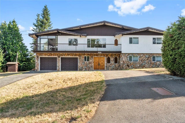 1 of 58 - 3258 Douglas St, Chemainus, BC