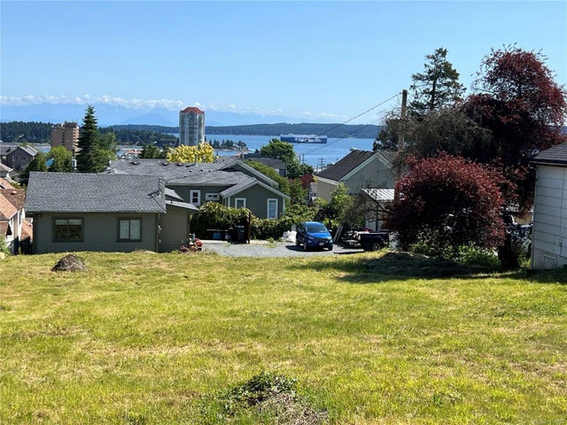 5 of 11 - 354 Kennedy St, Nanaimo, BC