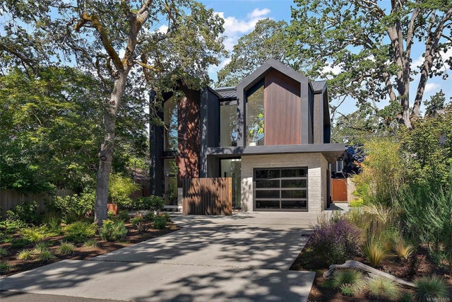 1 of 45 - 862 Somenos St, Victoria, BC