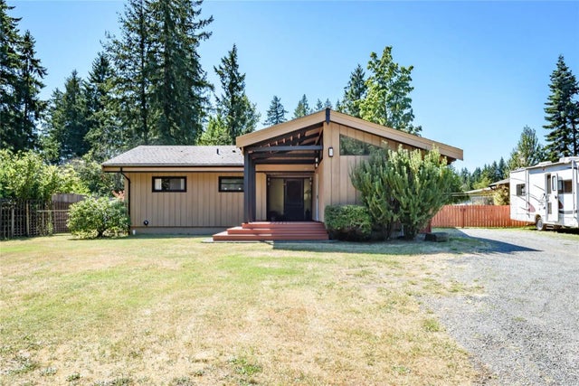 1 of 47 - 6661 Island Hwy N, Merville, BC