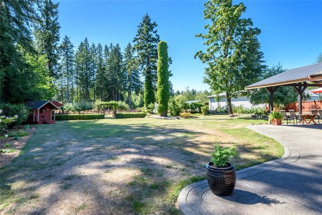 2 of 47 - 6661 Island Hwy N, Merville, BC