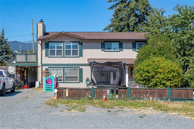 1 of 26 - 435 Watfield Ave, Nanaimo, BC