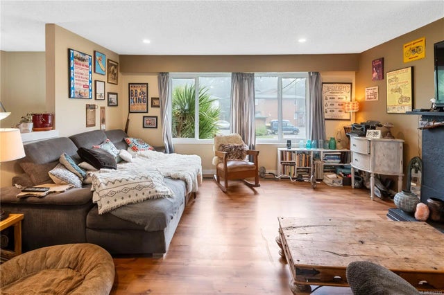 4 of 35 - 1550 Larch Rd, Ucluelet, BC