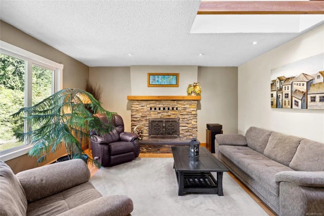 4 of 55 - 658 Martindale Rd, Parksville, BC