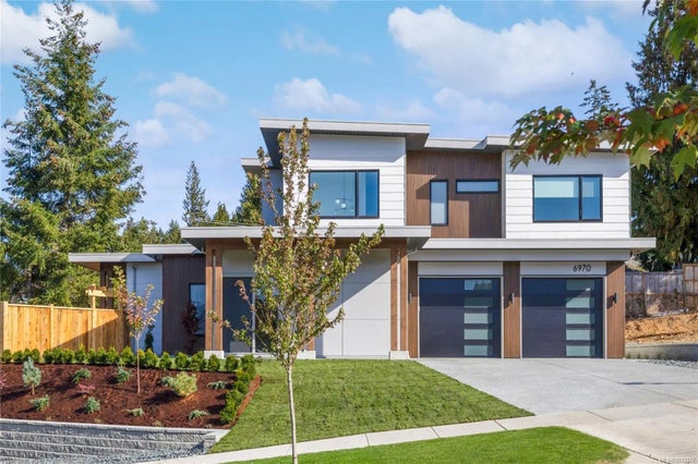 1 of 27 - 6970 Shale Rd, Lantzville, BC