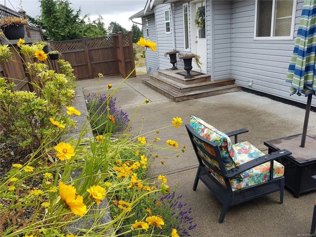 1 of 16 - 1731 Dar's Pl, Qualicum Beach, BC