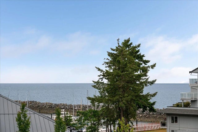 1 of 48 - 3529 Dolphin Dr 305, Nanoose Bay, BC
