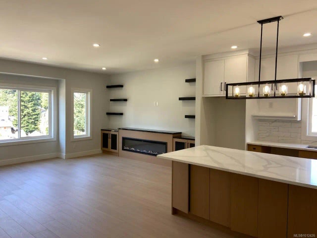 3 of 6 - 10 Leam Rd, Nanaimo, BC