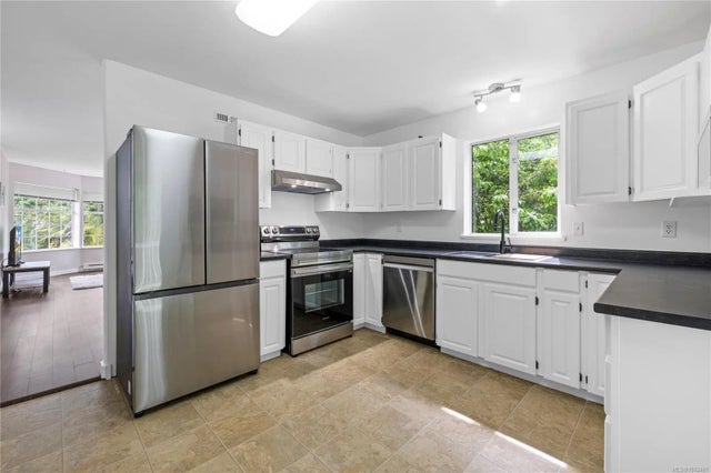 3 of 33 - 1333 Carmel Pl, Nanoose Bay, BC