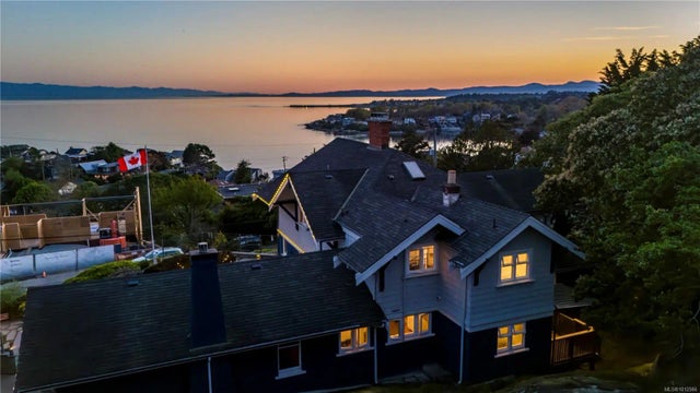 2 of 58 - 50 King George Terr, Oak Bay, BC