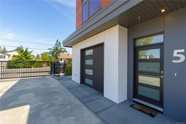 2 of 40 - 243 Corfield St S 5, Parksville, BC