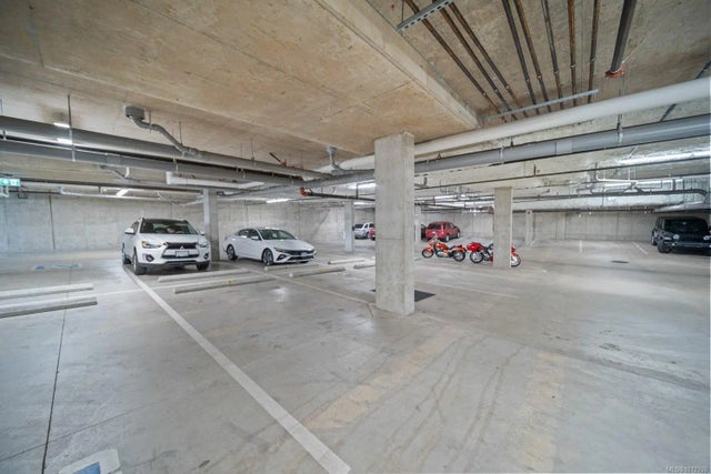 4 of 33 - 91 Chapel St 310, Nanaimo, BC