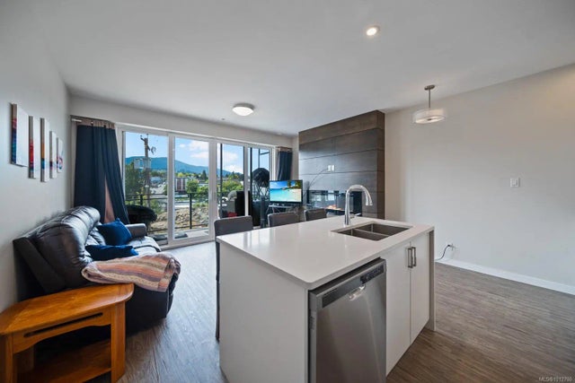 5 of 33 - 91 Chapel St 310, Nanaimo, BC