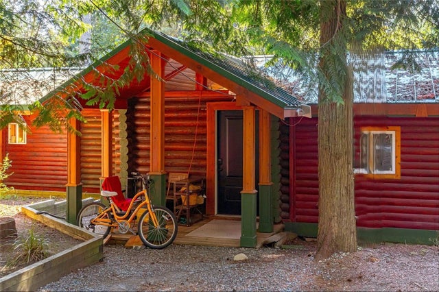 3 of 61 - 3626 Christina Dr, Cobble Hill, BC