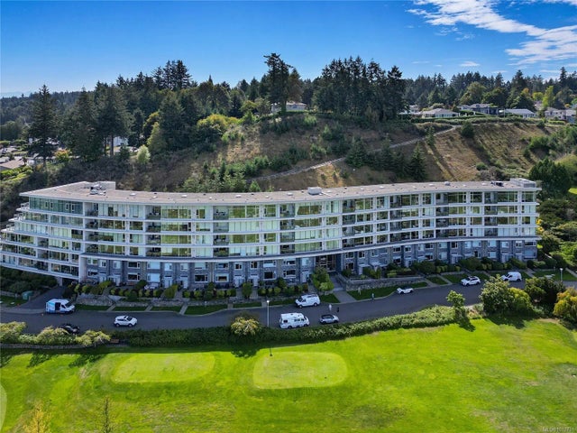 2 of 66 - 5336 Sayward Hill Cres, Saanich, BC